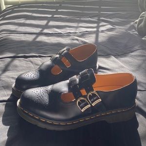 Dr. Marten, Marry janes
